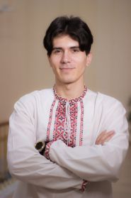 Олег Олексишин